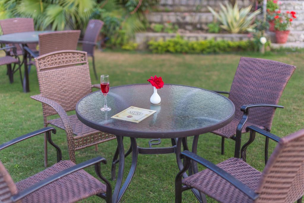 The Solitaire Dehradun Ngoại thất bức ảnh